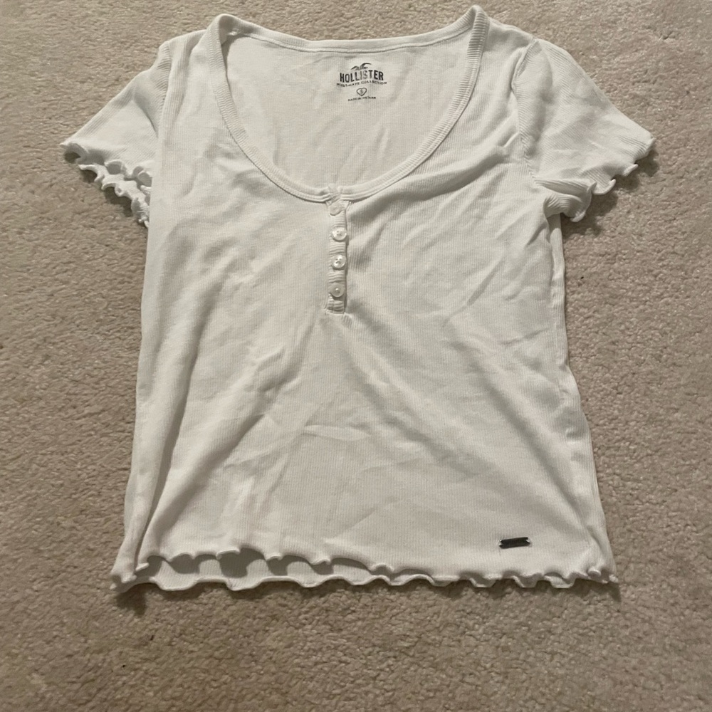 Hollister tee